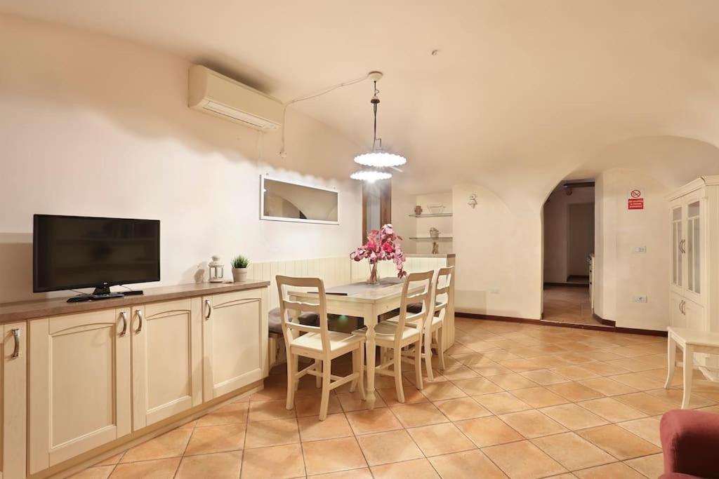 Romantica Suite Firenze 2 Cls Central Market & Dome Florença Exterior foto